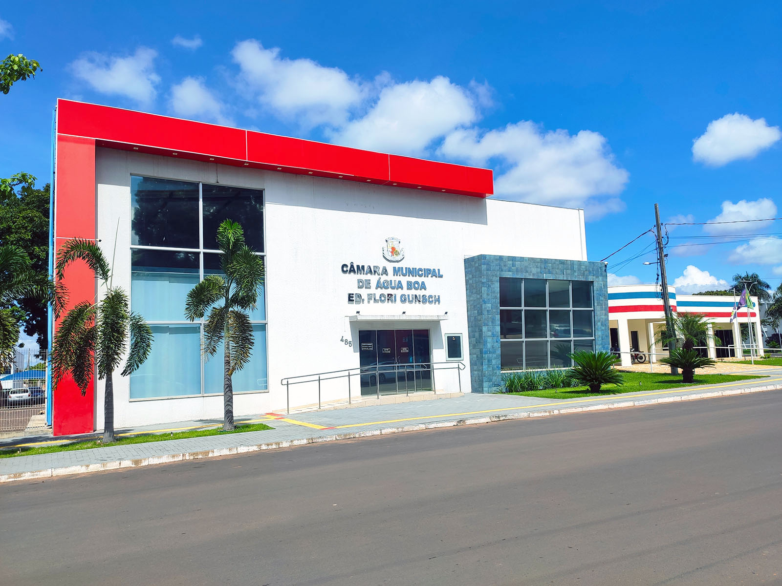 FACHADA DA CAMARA SITE